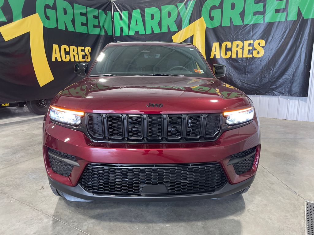 2025 Jeep Grand Cherokee Altitude X photo 2