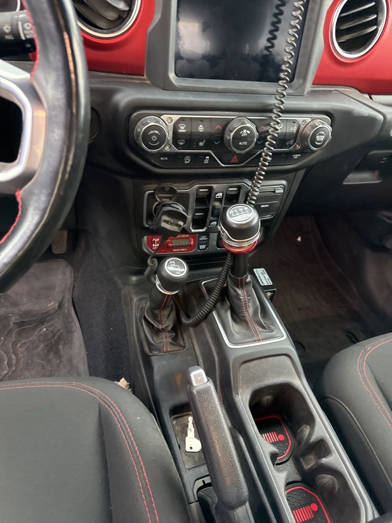 2020 Jeep Gladiator Rubicon photo 3