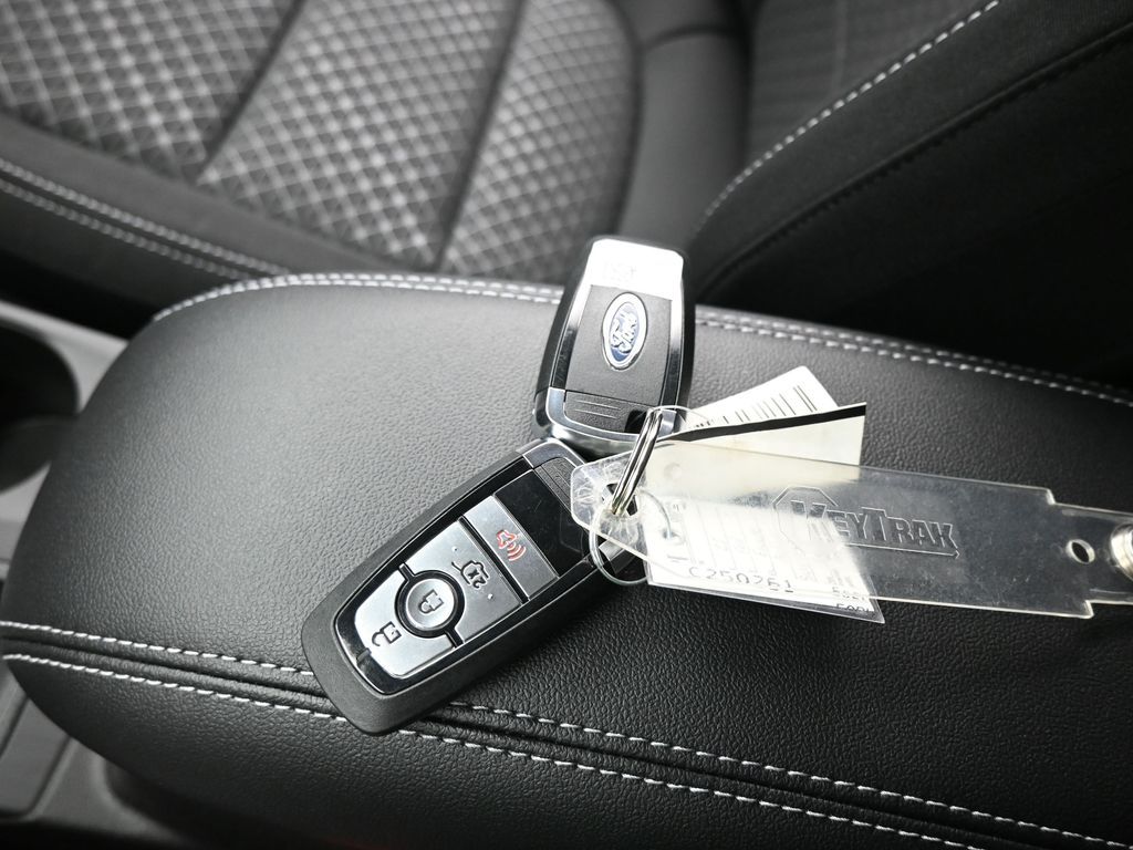 2025 Ford Escape Active photo 14