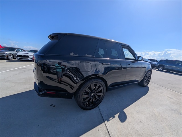 Used 2023 Santorini Black Land Rover SE image 13