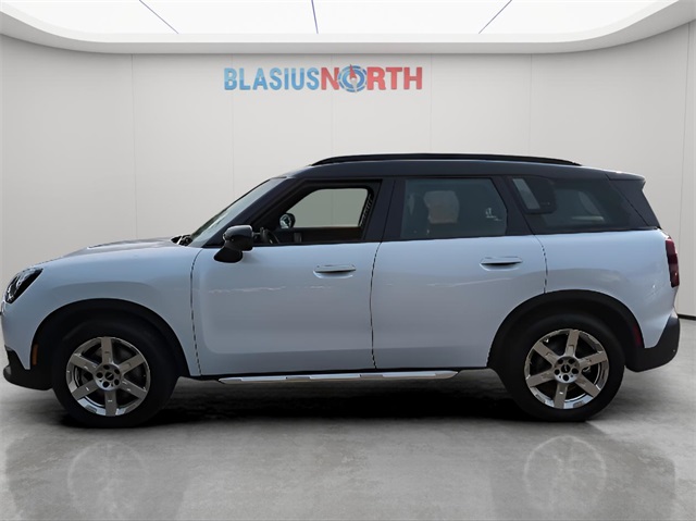 2025 MINI Countryman S's photo