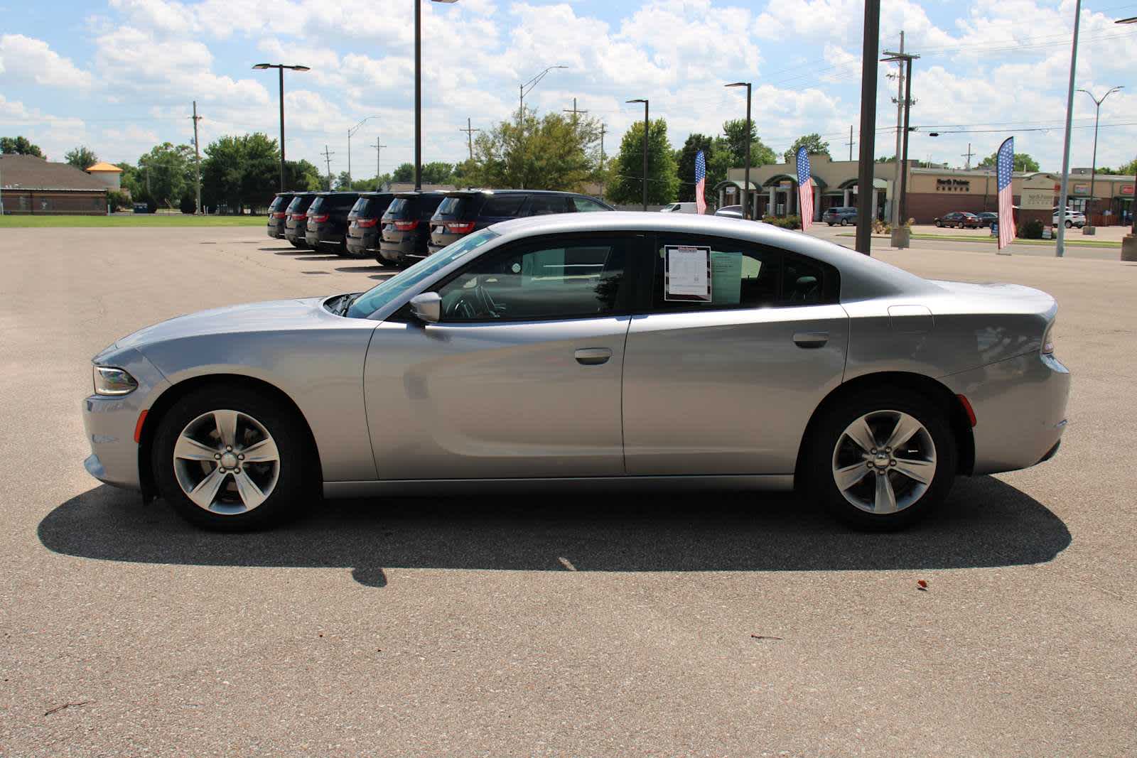 2018 Dodge Charger SXT Plus photo 4