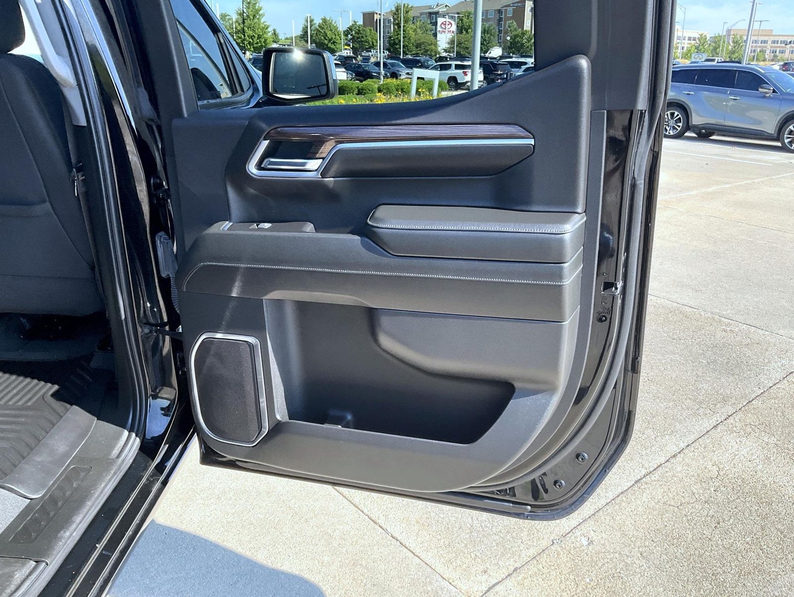 2024 Chevrolet Silverado 1500 LT photo 16