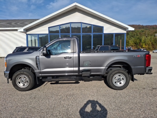 2023 Ford F-350 photo 6