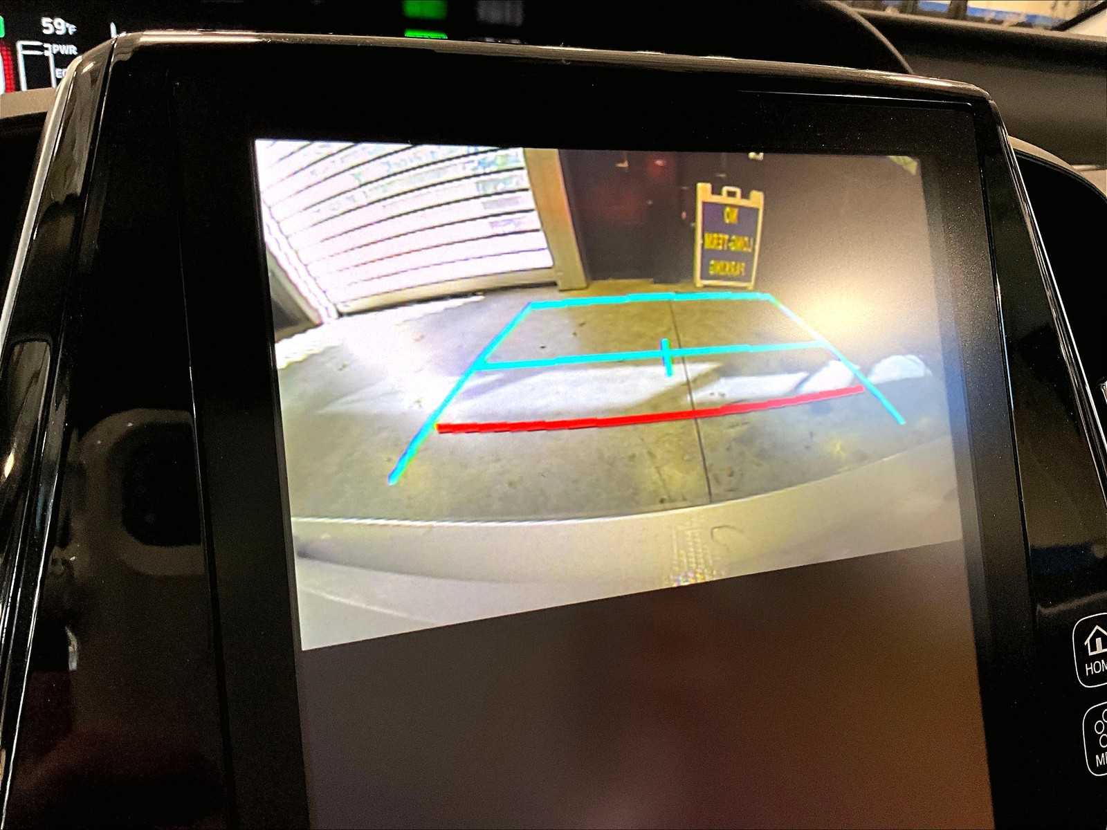 2020 Toyota Prius Prime XLE photo 18