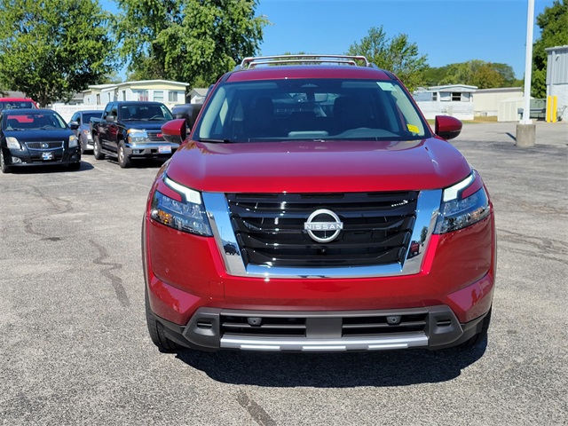 2025 Nissan Pathfinder SL photo 9