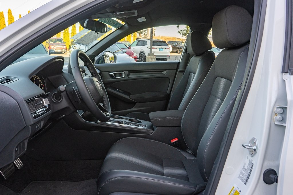 2025 Honda Civic Sport photo 6