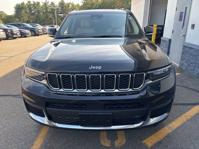 2022 Jeep Grand Cherokee Limited photo 2