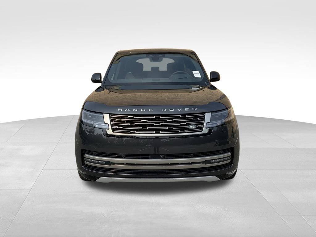 2025 Land Rover Range Rover SE photo 2