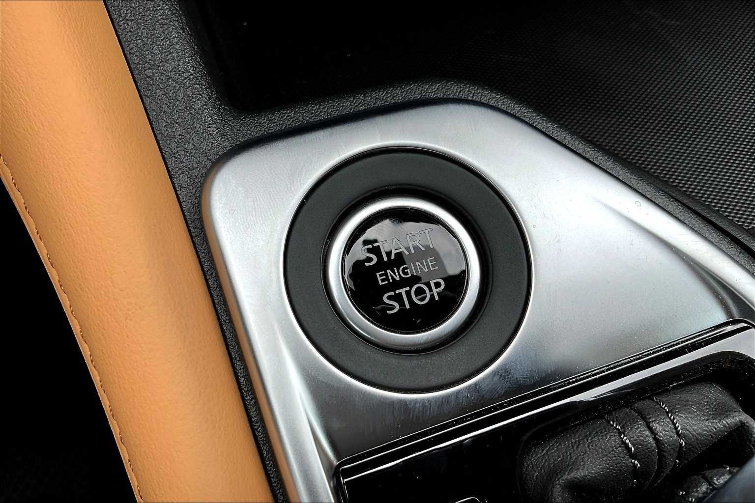 2025 Nissan Sentra SV photo 19