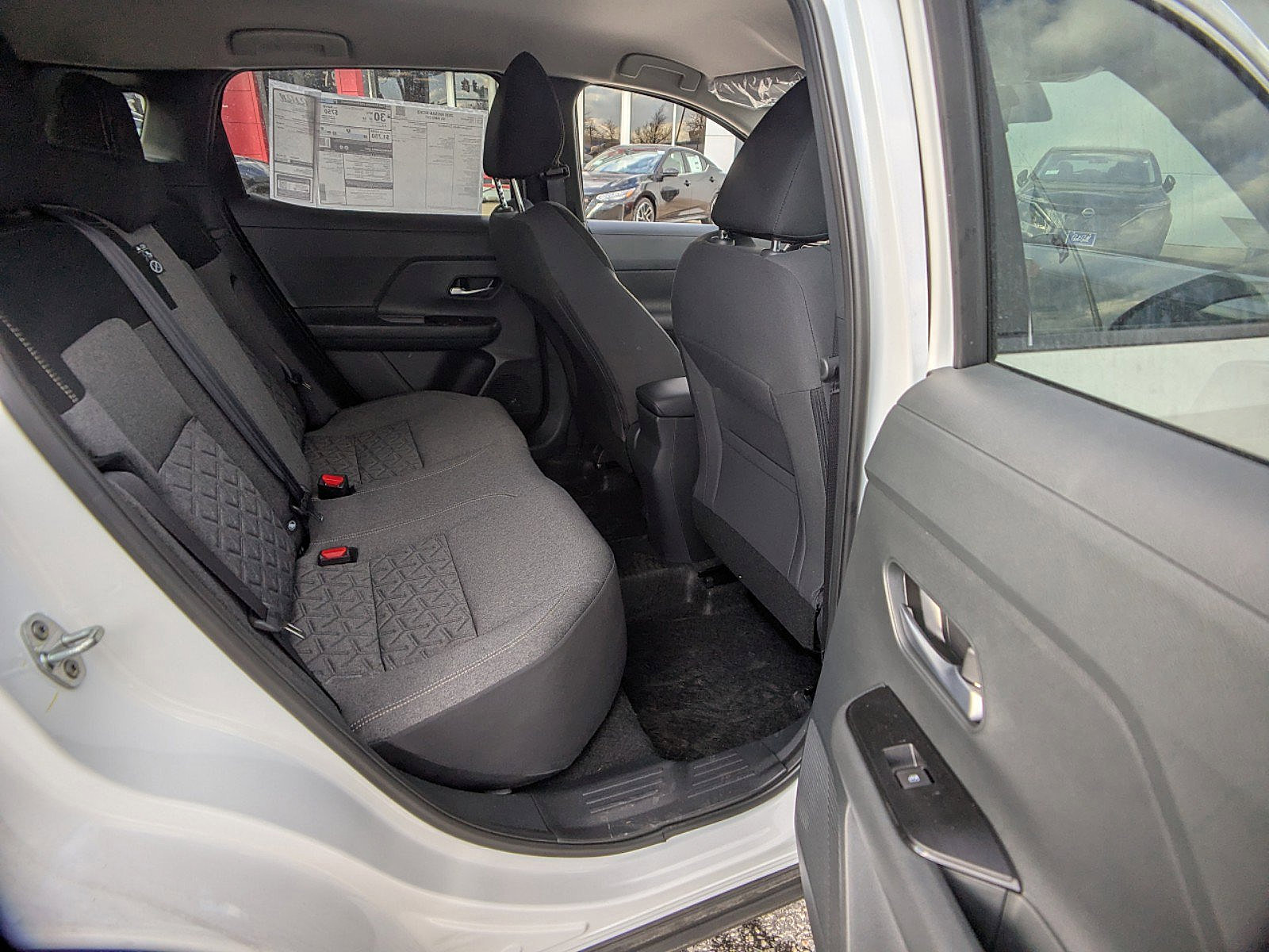 2025 Nissan Kicks SV photo 2