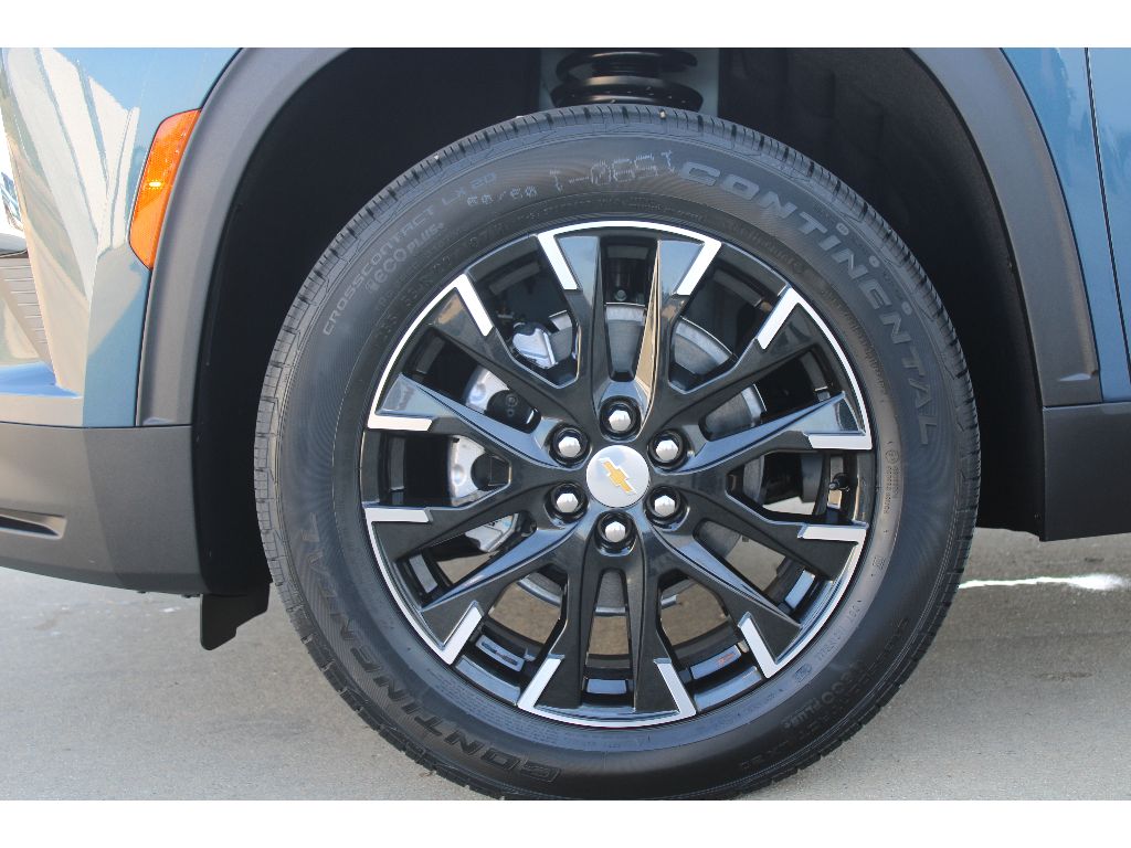 2026 Chevrolet Traverse photo 11