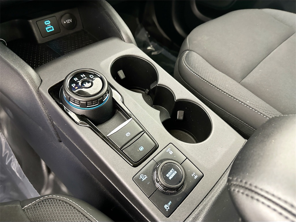 Used 2022 Velocity Blue Metallic Ford Badlands image 20