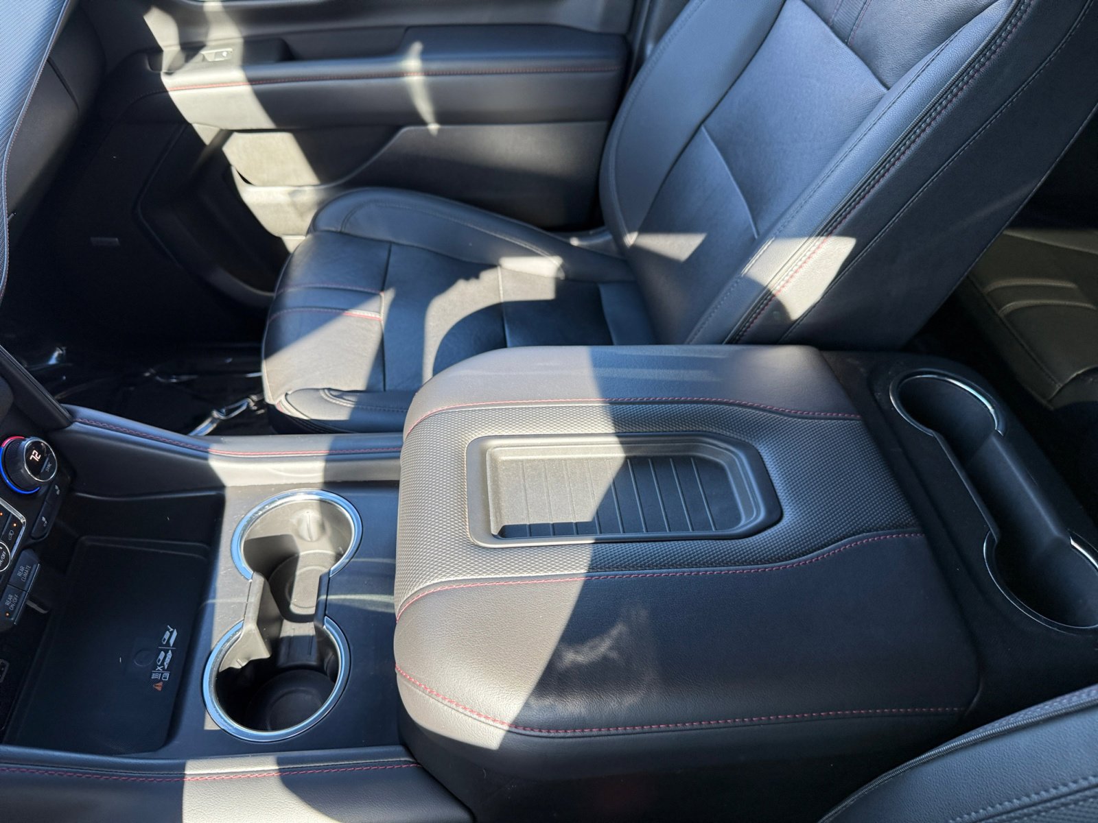 2022 Chevrolet Tahoe RST photo 12