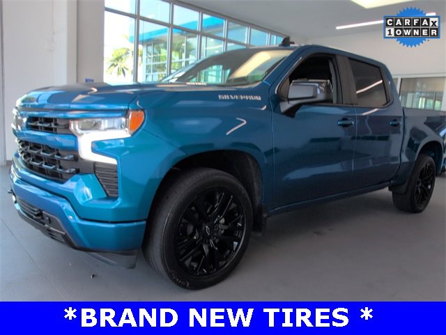 2023 Chevrolet Silverado 1500 RST photo 3