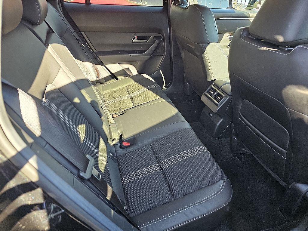 2025 Mazda CX-50 2.5 S Preferred photo 4