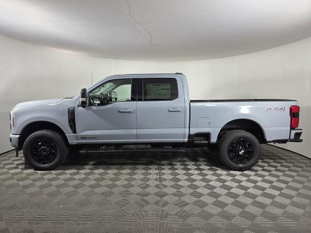 2025 Ford F-250 Lariat photo 2