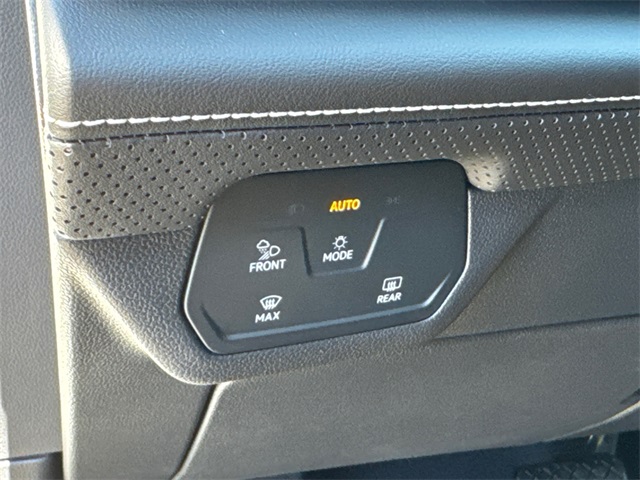 2026 Volkswagen Atlas SE Technology photo 28