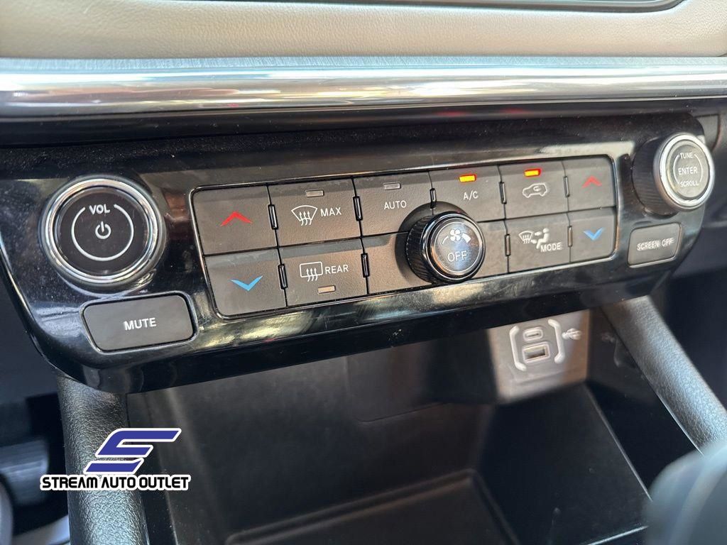 2022 Jeep Compass Limited photo 23