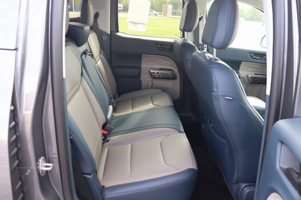 2025 Ford Maverick Lariat photo 13