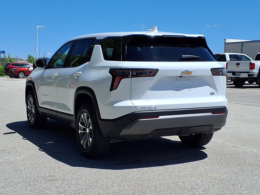 2026 Chevrolet Equinox LT photo 3