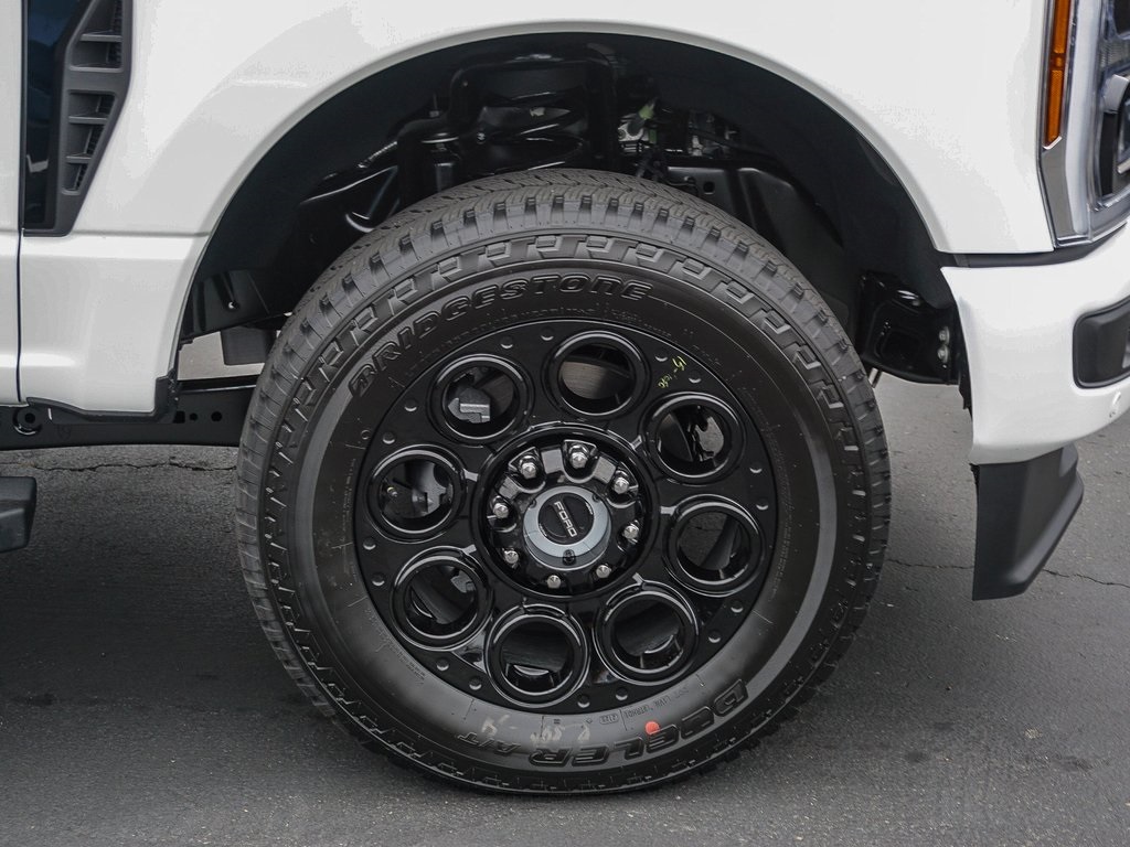 2025 Ford F-250 photo 11