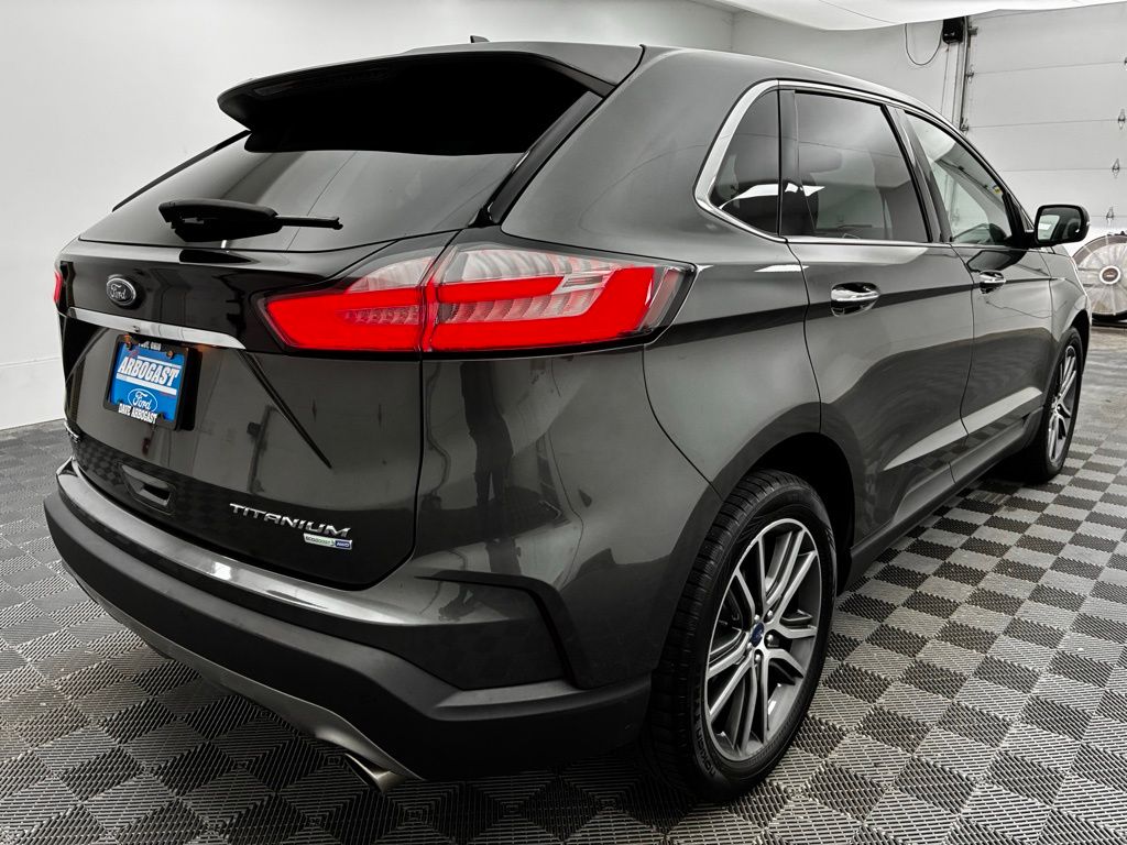 2020 Ford Edge Titanium photo 15