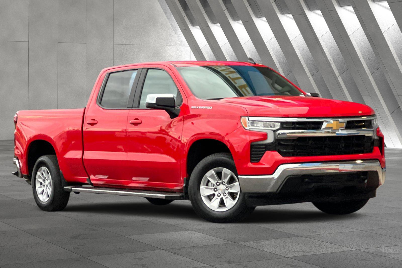 2024 Chevrolet Silverado 1500 LT's photo