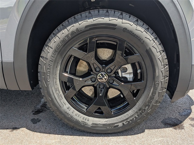 2025 Volkswagen Atlas Peak Edition SE photo 9
