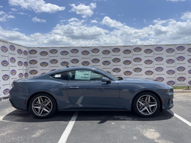 2025 Ford Mustang GT's photo