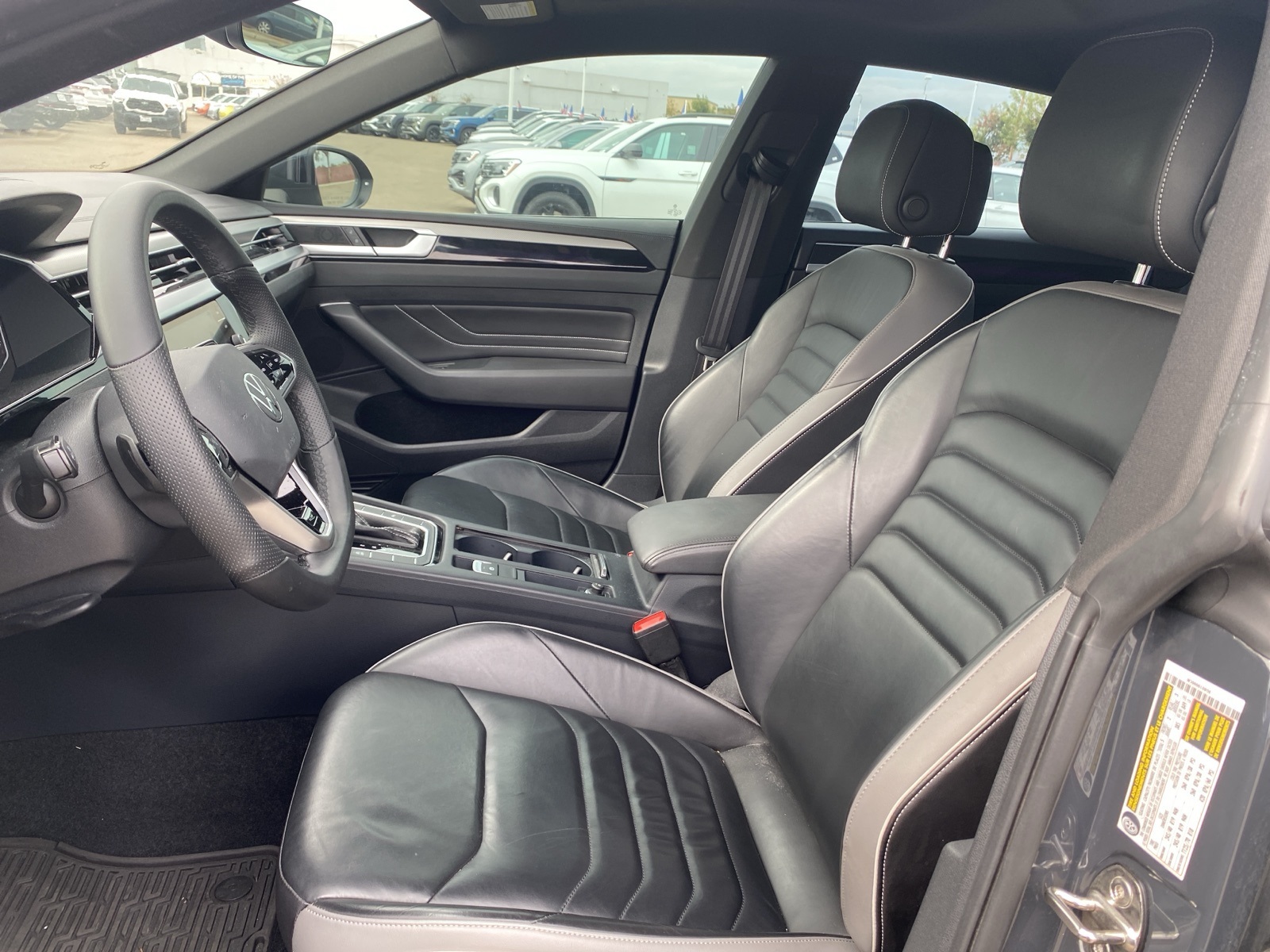 2021 Volkswagen Arteon SEL R-Line photo 6