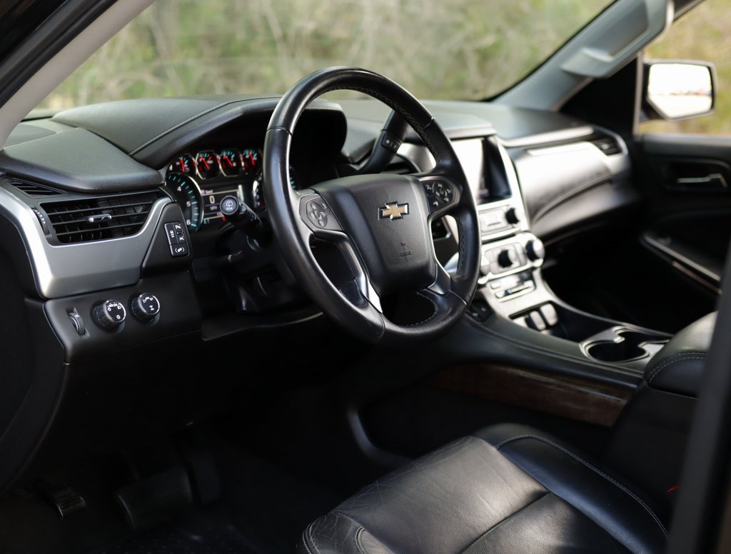 2017 Chevrolet Tahoe LT photo 6