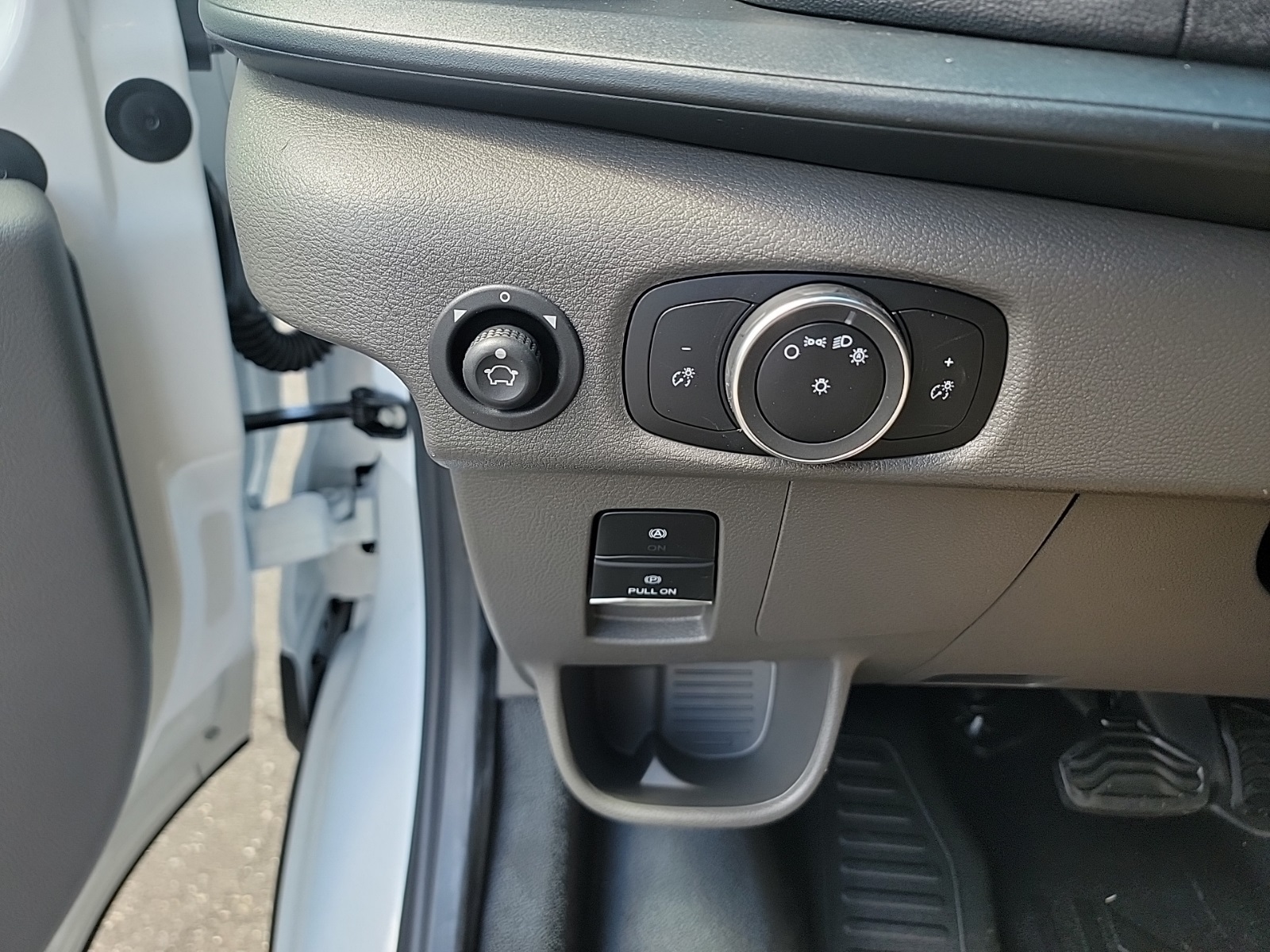 2025 Ford Transit photo 13