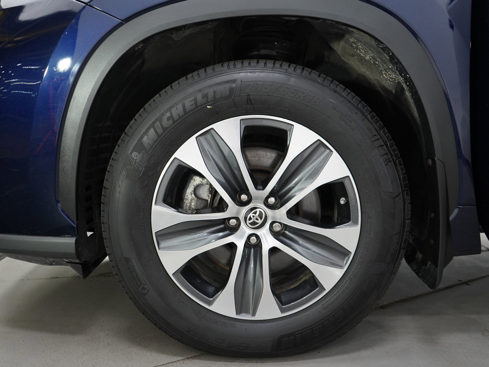 2022 Toyota Highlander XLE photo 29