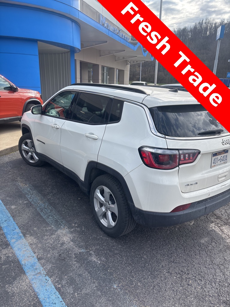 2017 Jeep Compass Latitude photo 2