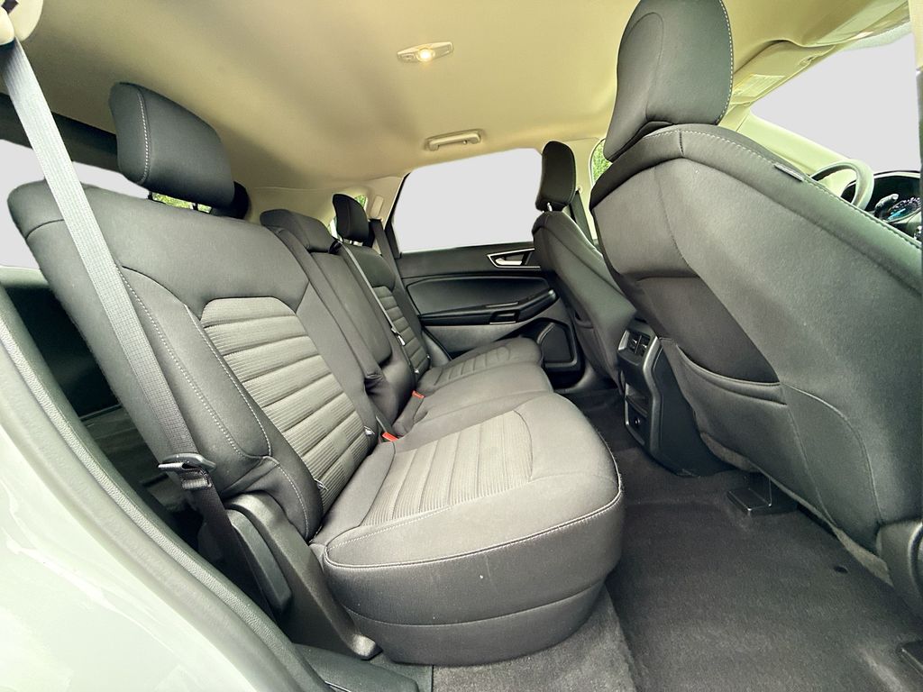 2023 Ford Edge SEL photo 26