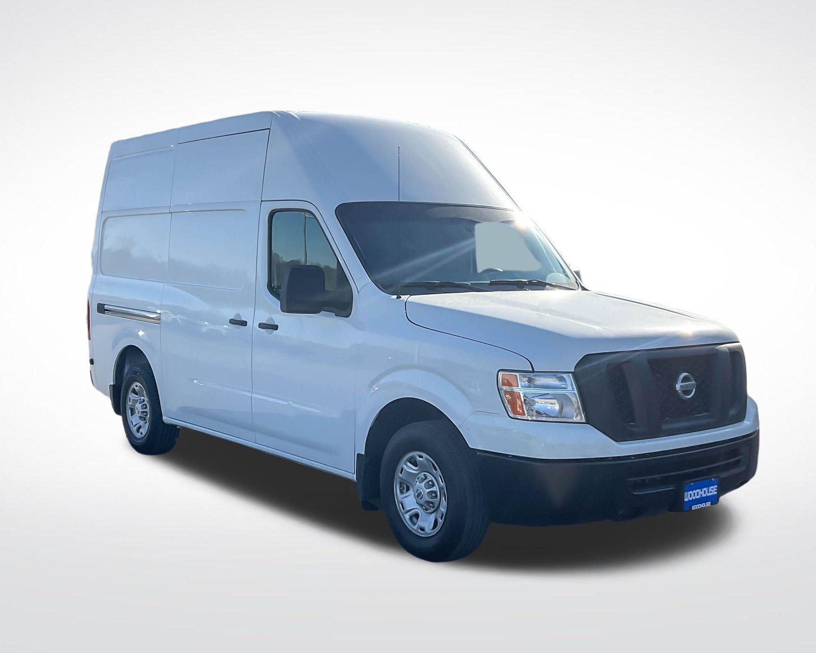 2021 Nissan NV2500 HD SV photo 3