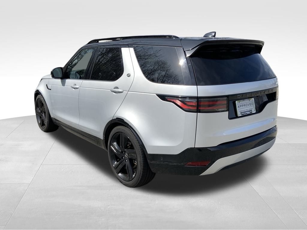 2024 Land Rover Discovery SE photo 6