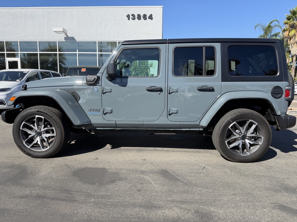 Used 2024 Gray Jeep Sport S 4xe image 3