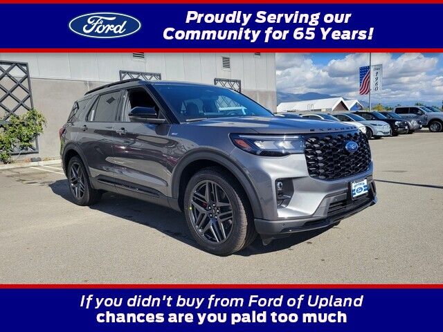 2026 Ford Explorer ST-LINE's photo