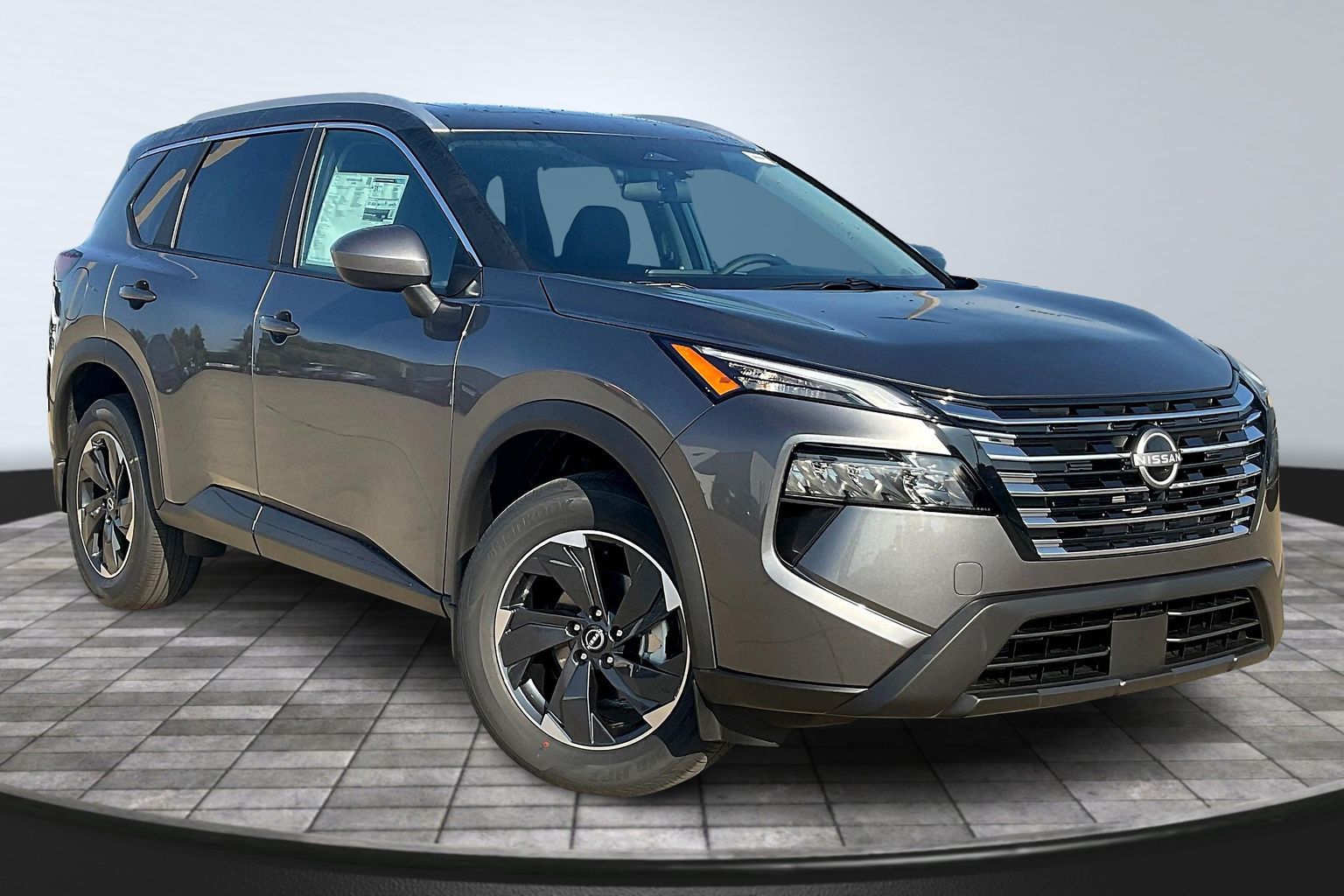 2026 Nissan Rogue SV photo 2