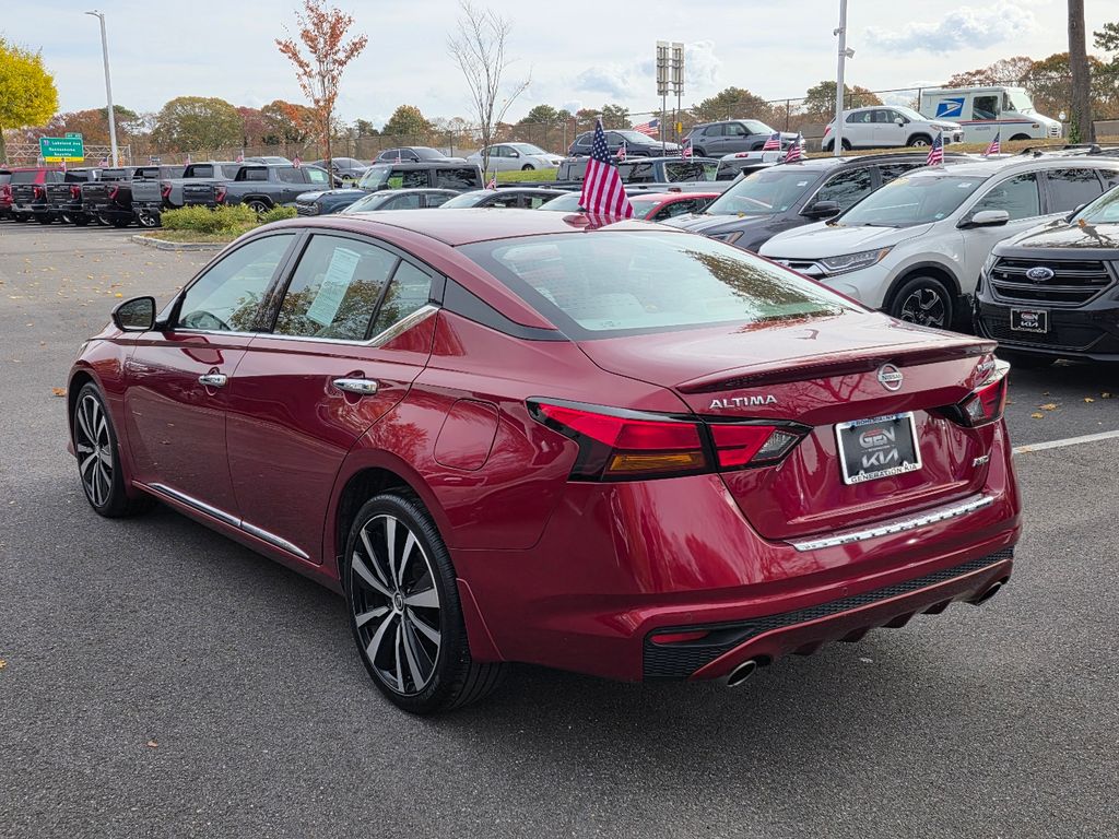 2019 Nissan Altima 2.5 Platinum photo 4