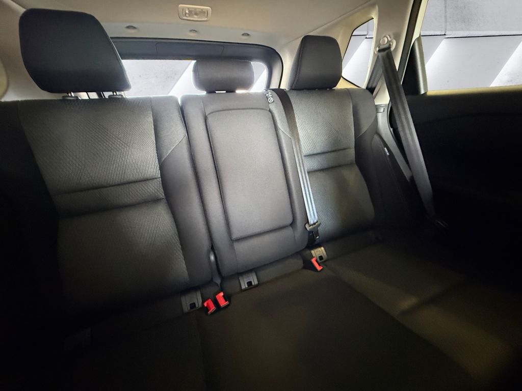 2024 Nissan Rogue SV photo 16