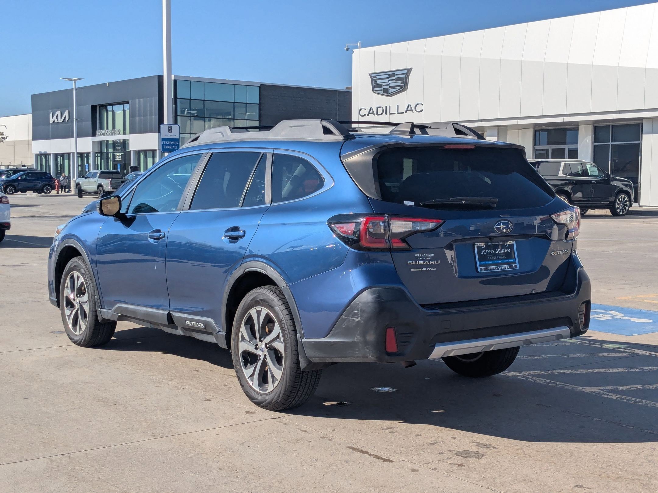 2020 Subaru Outback Limited photo 3