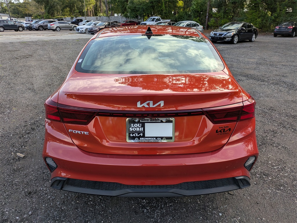 2023 Kia Forte LXS photo 4