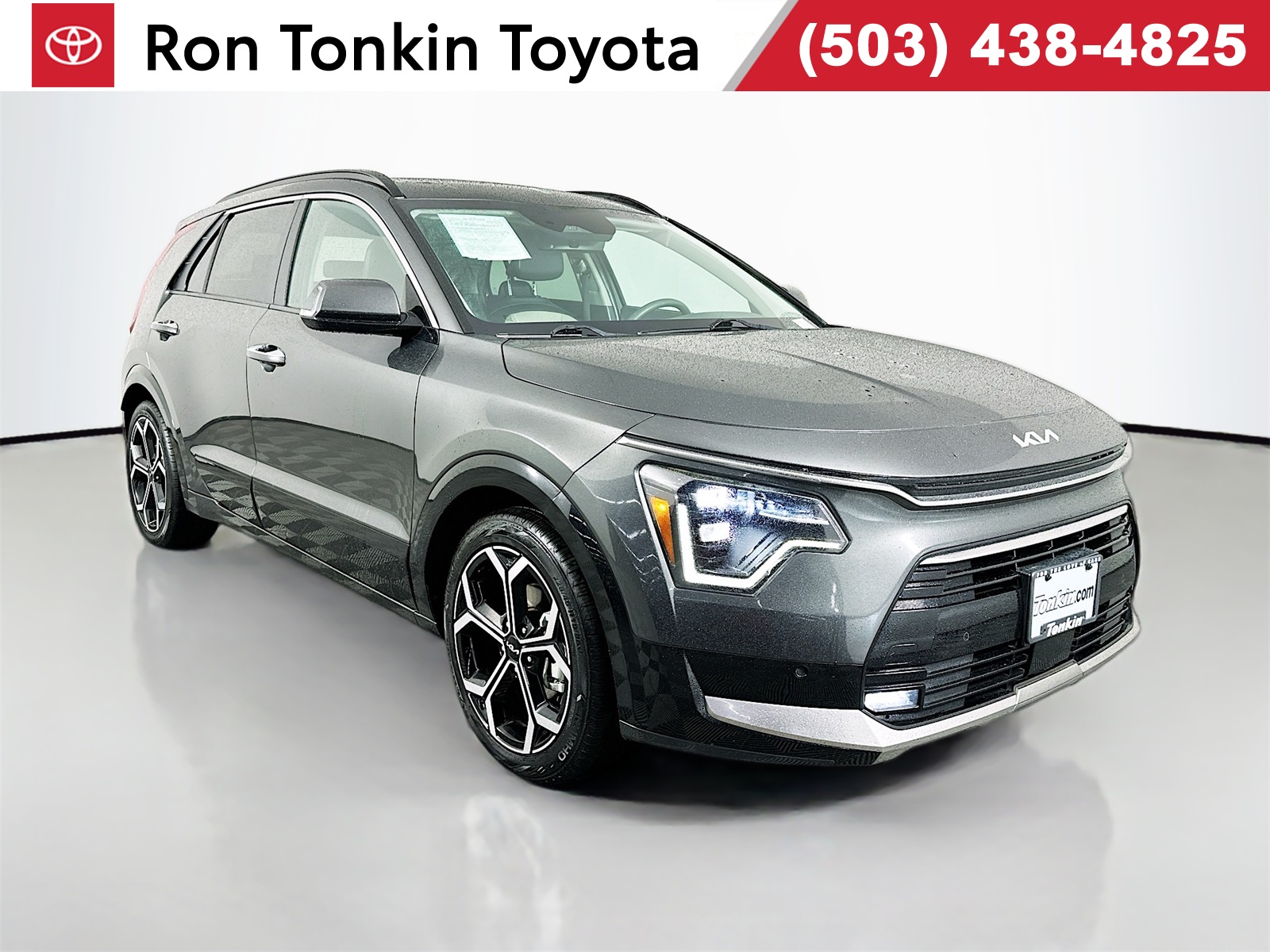 2023 Kia Niro SX Touring's photo