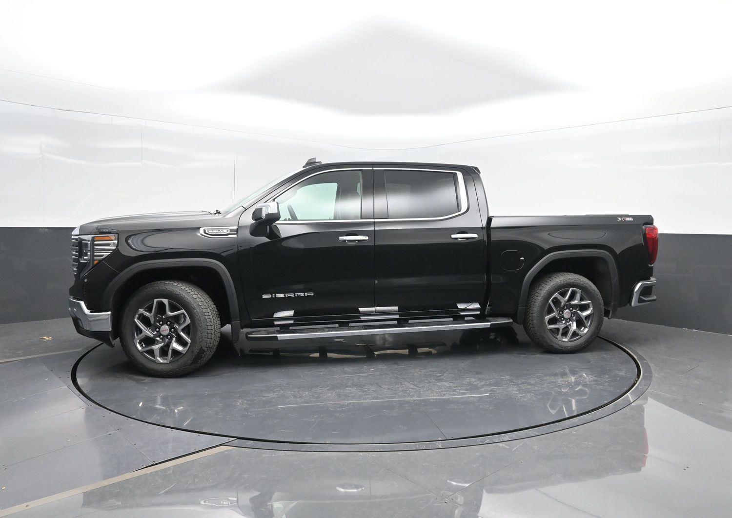 2026 GMC Sierra 1500 SLT's photo