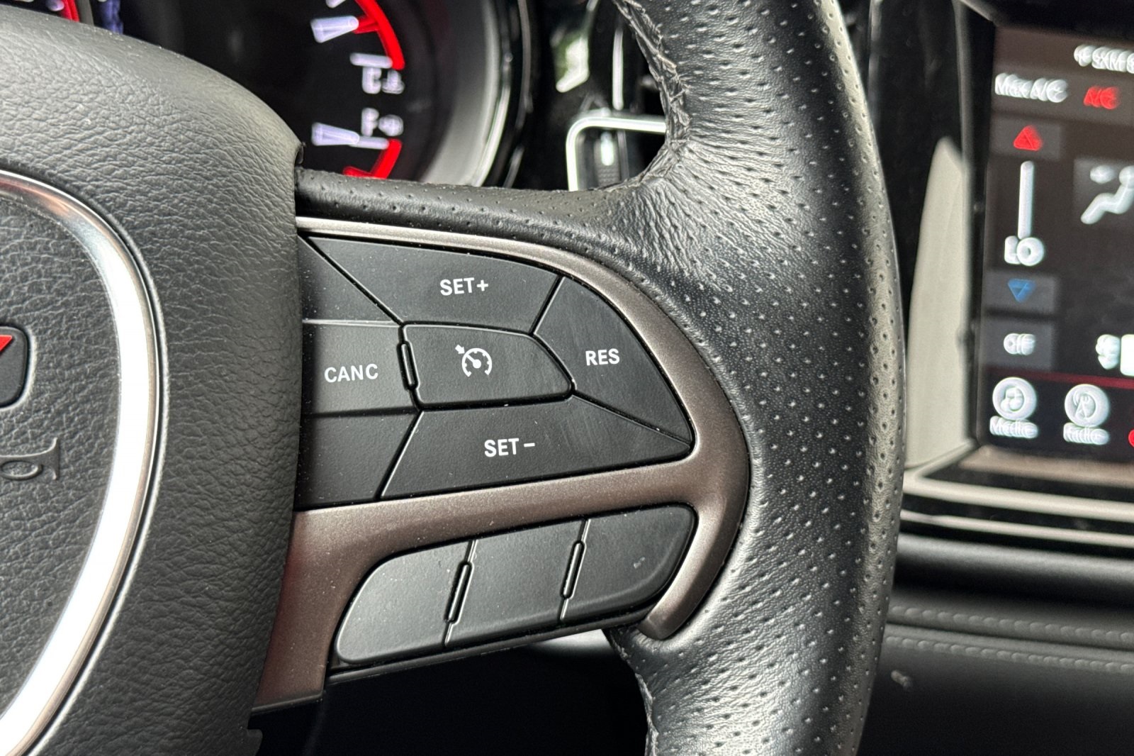 2024 Dodge Durango SXT photo 26