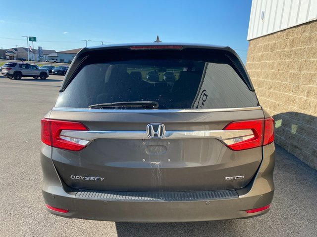 2019 Honda Odyssey Touring photo 4