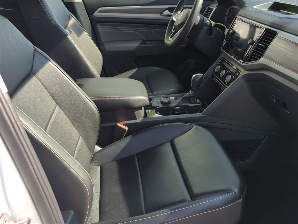 2022 Volkswagen Atlas SEL photo 22